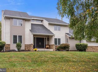 14 Pineview Dr, Media, PA 19063