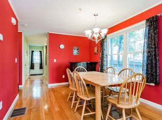 20 4th St #3, Medford, MA 02155