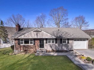 787 Warren Ave, Thornwood, NY 10594