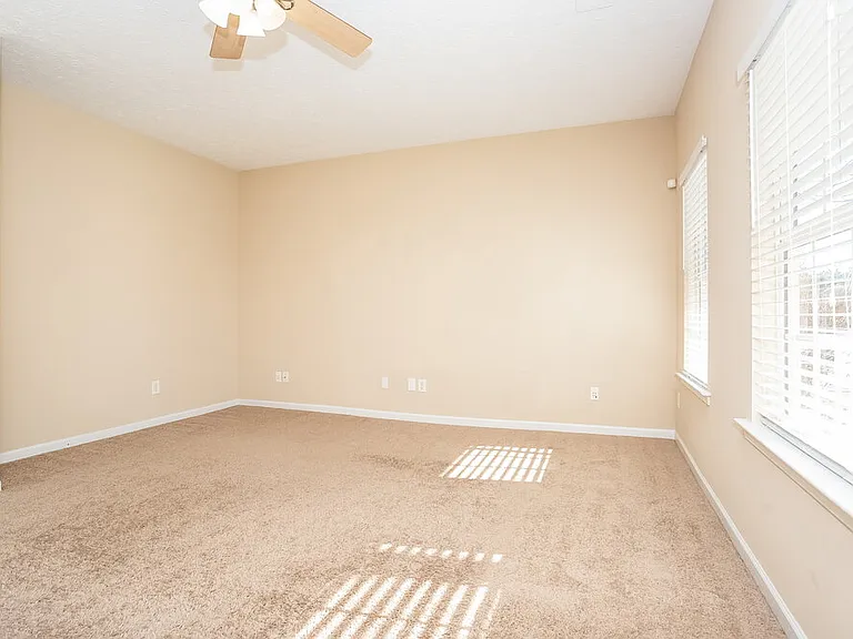 218 Prescott Ct — Photo 13