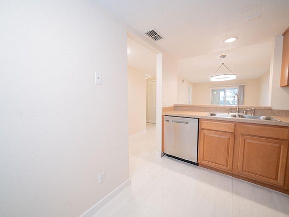 4th image of 3840-202 34th Ave S #3840-202