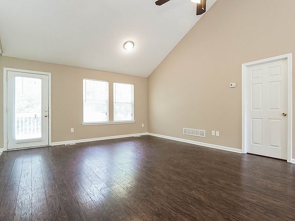 4th image of 7509 Stonehenge Way