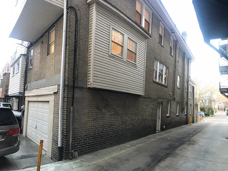 4739 Osage Ave — Photo 2