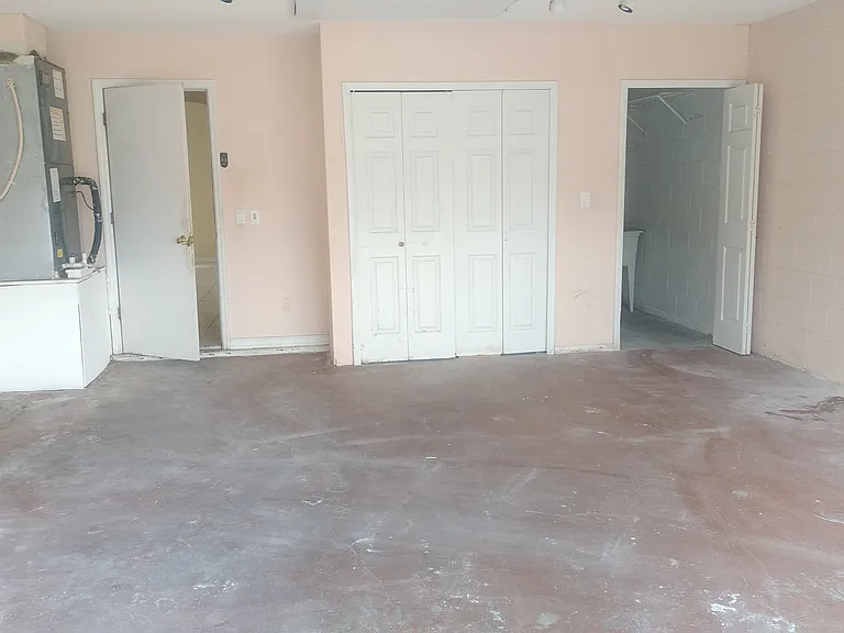 958 Louvre Ct — Photo 10