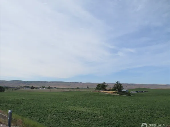 669 Cummins Road, Touchet, WA 99360