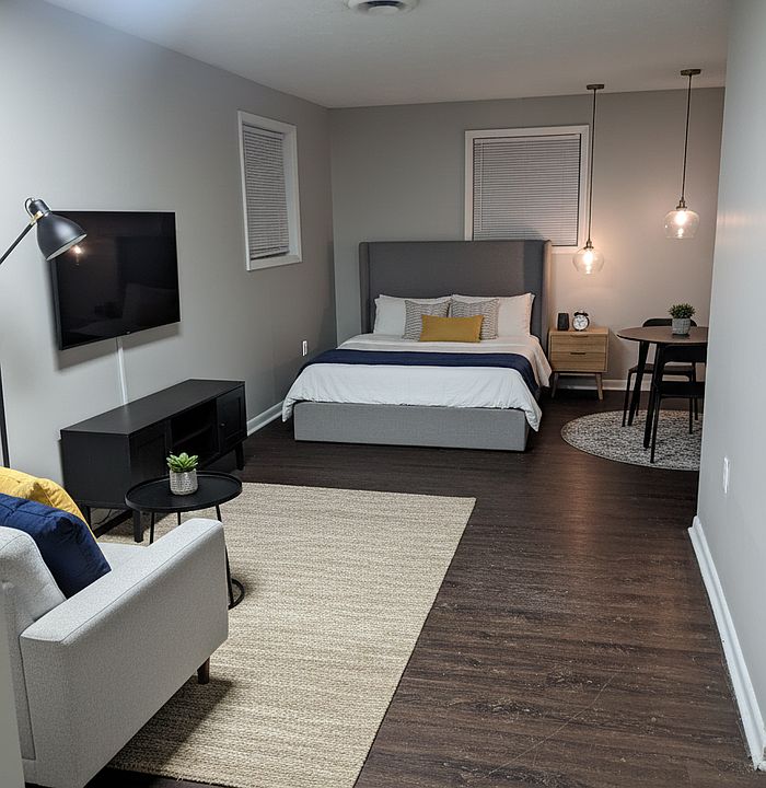 1st image of 1854 Augusta Dr #15