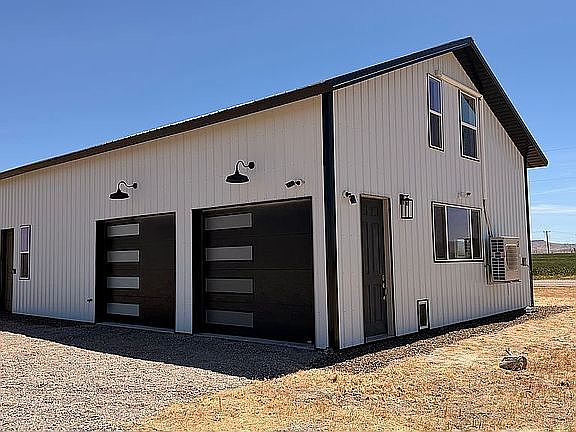 1st image of 2094 Truckersville Rd