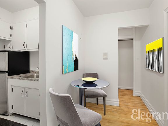 3rd image of 227 E 60th St #5-A