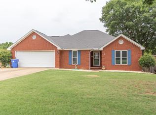 1738 Twelve Oaks Ln, Prattville, AL 36066
