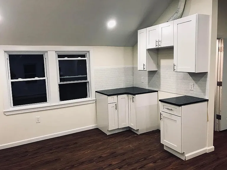 280 Broad St #3 — Photo 4