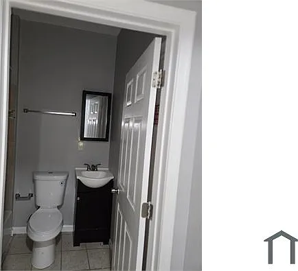 2424 N Calvert St #2 — Photo 12