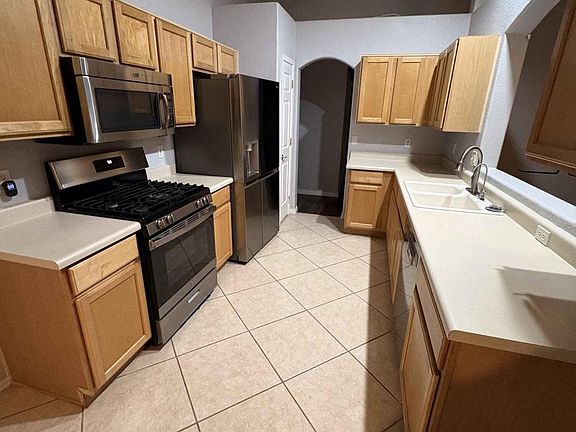4th image of 8885 N Majestic Mountain Dr