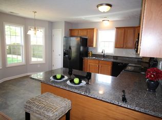 1937 Yellowbrick Rd, Fayetteville, NC 28314