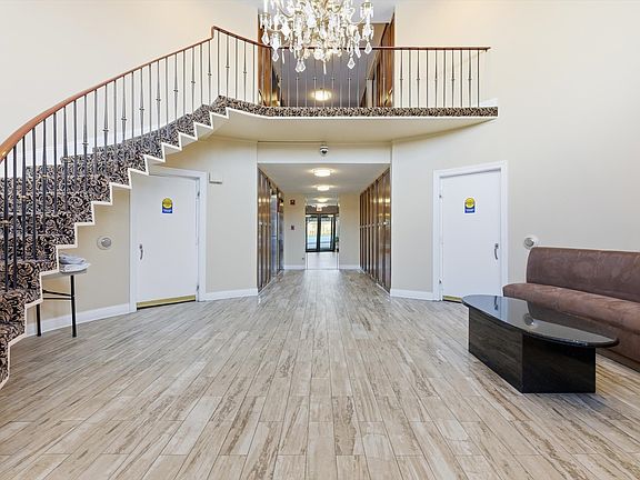 4th image of 190 S Wood Dale Rd APT 208