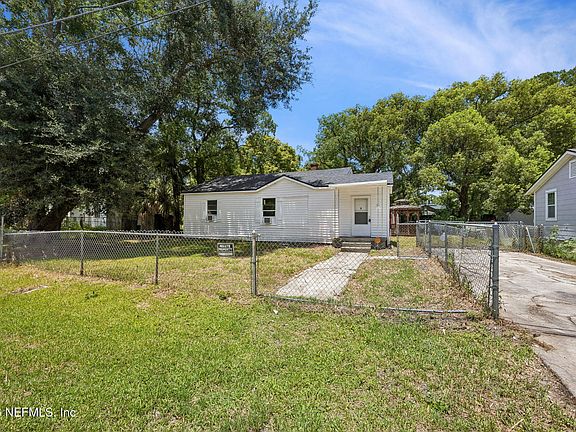 3rd image of 3533 DEER Street