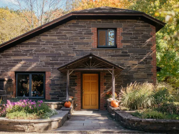 49 Rocky Rd, Red Hook, NY 12571