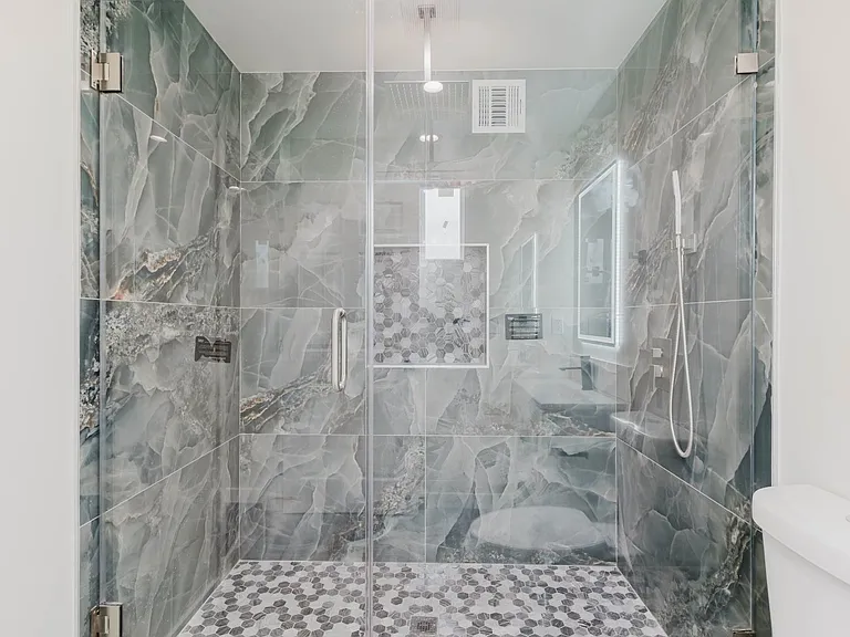 7732 1/2 Etiwanda Ave — Photo 18