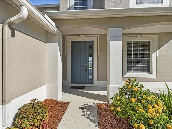 4th image of 7631 Crescent Palm Dr