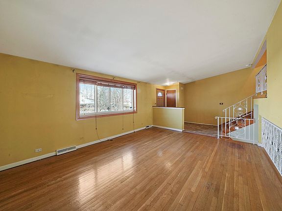 5th image of 9454 Park Ln