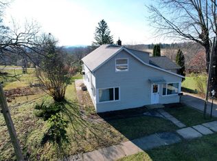 205 Division St, Elroy, WI 53929