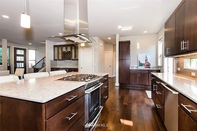 10301 Slater Ave NE — Photo 6