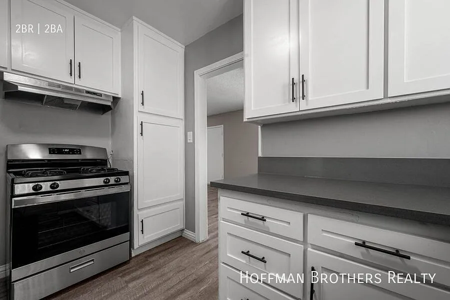 3845 S Potomac Ave Los Angeles, CA 90008 — Photo 4