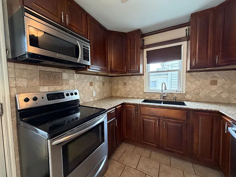 3820 S Detroit Ave — Photo 8