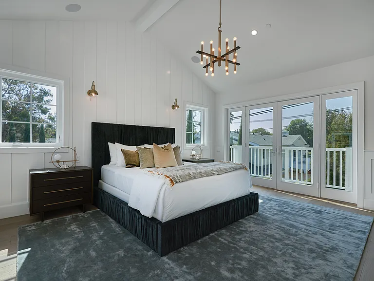 2439 S Beverly Dr — Photo 16