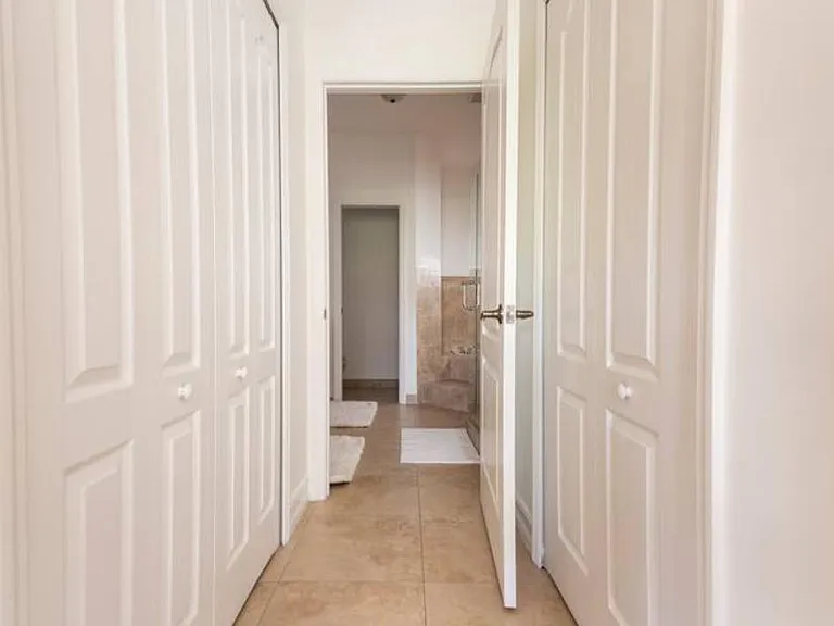 15566 SW 13th Ter — Photo 35