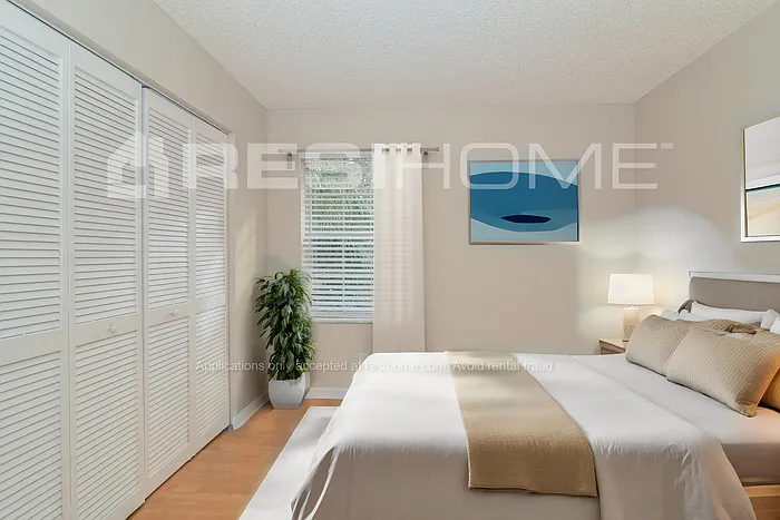 3643 NW 63rd Ct — Photo 15