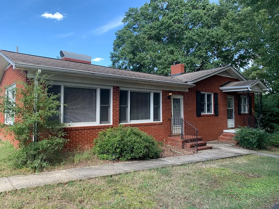 9129 Beatties Ford Rd