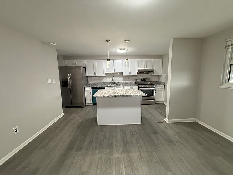 1113 Regina Dr — Photo 8