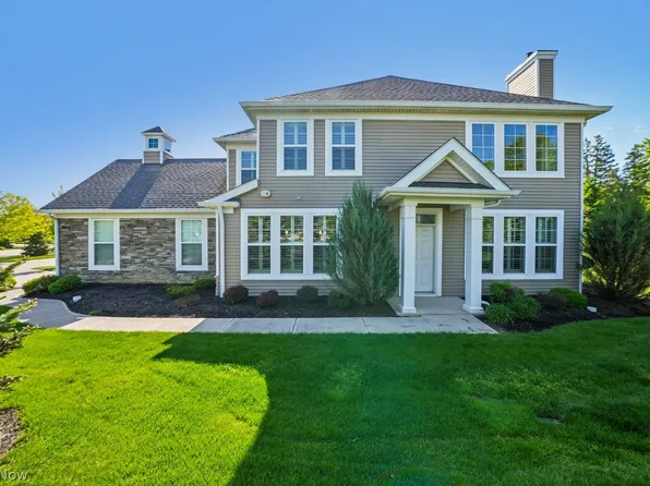 32729 Signature Pkwy, Avon Lake, OH 44012