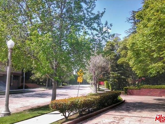 3rd image of 4595 Wilshire Blvd Unit 302