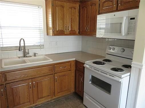 3rd image of 1139 Grandview Blvd