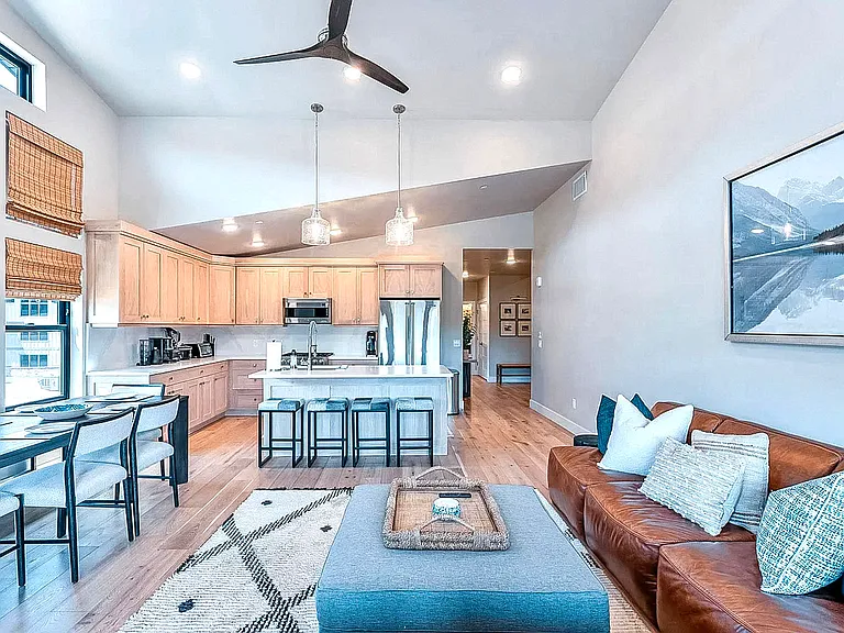 1145 W Helling Cir #302 — Photo 25