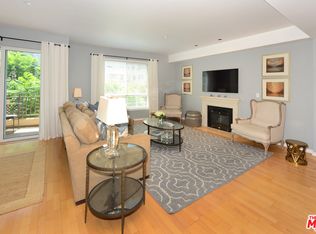 1176 Wellesley Ave APT 303, Los Angeles, CA 90049