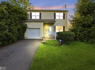 395 Bunting Ave, Hamilton, NJ 08611