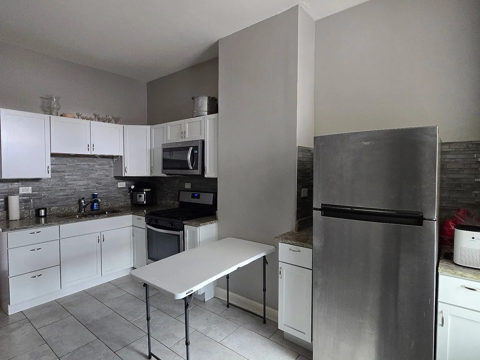 3 bed, $2,150 — Photo 3