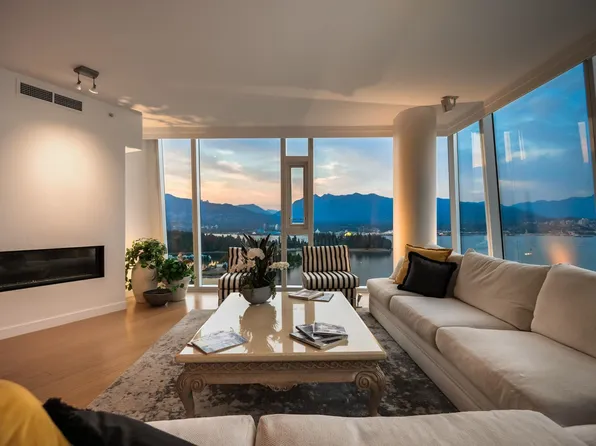 1233 Cordova St W #2502, Vancouver, BC V6C 3R1