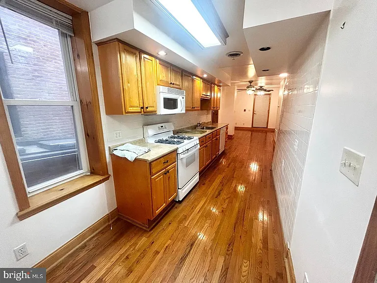 2635 W Girard Ave #B — Photo 14