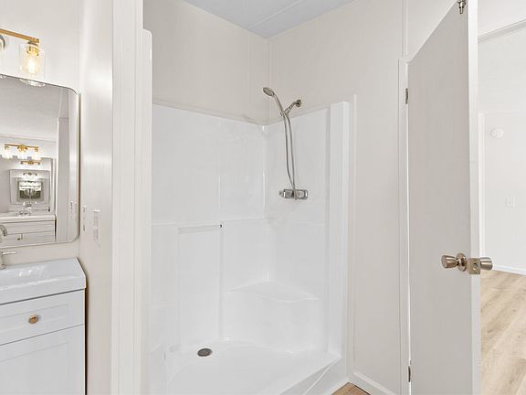 5th image of 840 Ed Thomas Rd