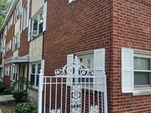 406 Franklin Ave APT 1A, River Forest, IL 60305