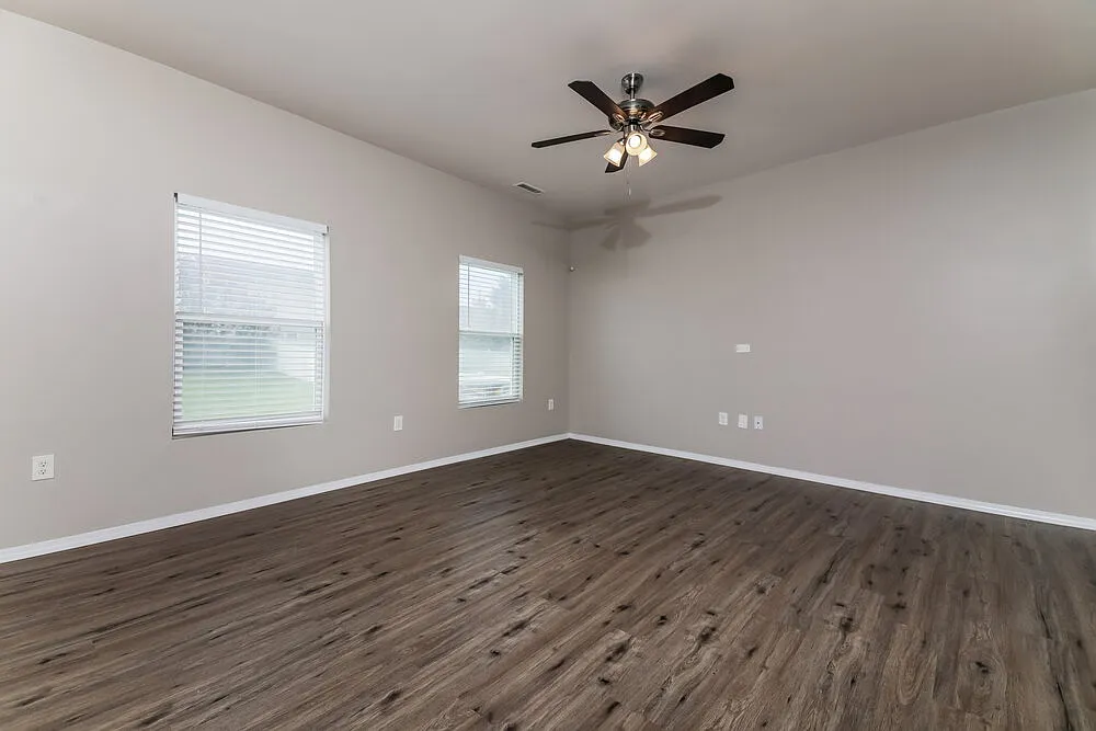4 bed, 2.5 bath, 1884 sqft, $1,810 — Photo 4