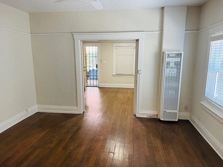 851 Pine Ave — Photo 7