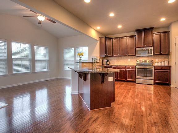 5th image of 3024 Hunton Cottage Ln