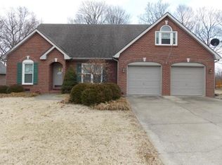 811 Isaac Shelby Cir E, Frankfort, KY 40601