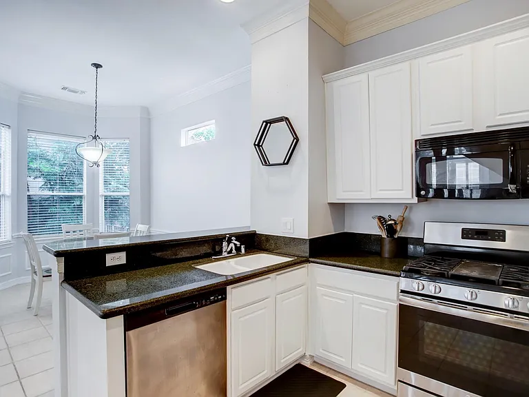 5312 Blossom St — Photo 8