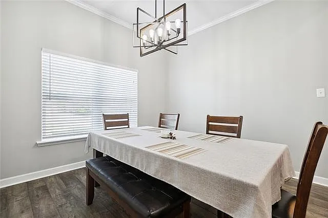 304 Balboa Dr — Photo 3