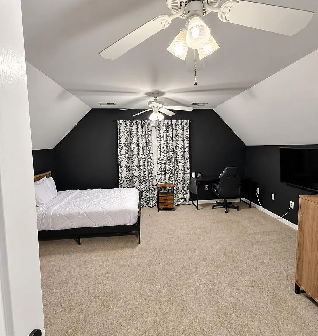 4 bed, 2.5 bath, $2,650 — Photo 4